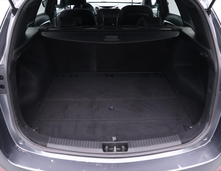 Hyundai i30 Kombi 1,6 l 99 kw