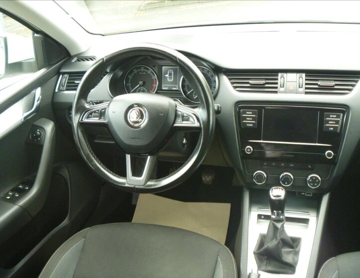 Škoda Octavia 14