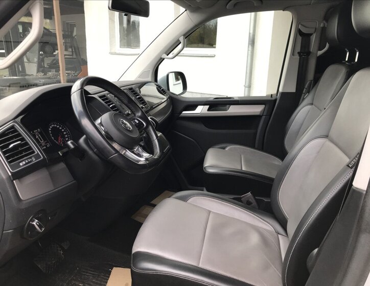 Volkswagen Caravelle Kombi 2,0 l 110 kw