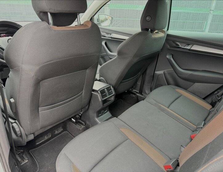 Škoda Karoq SUV / Terénní 2,0 l 140 kw
