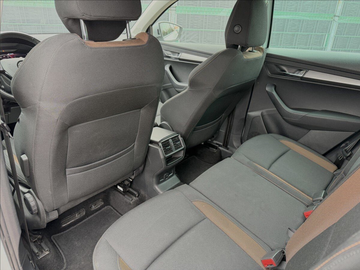 Škoda Karoq SUV / Terénní 2,0 l 140 kw
