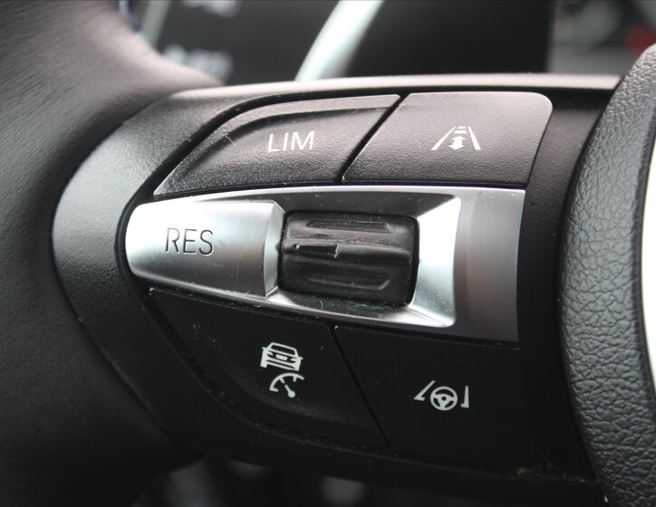 BMW X5 SUV / Terénní 3,0 l 280 kw