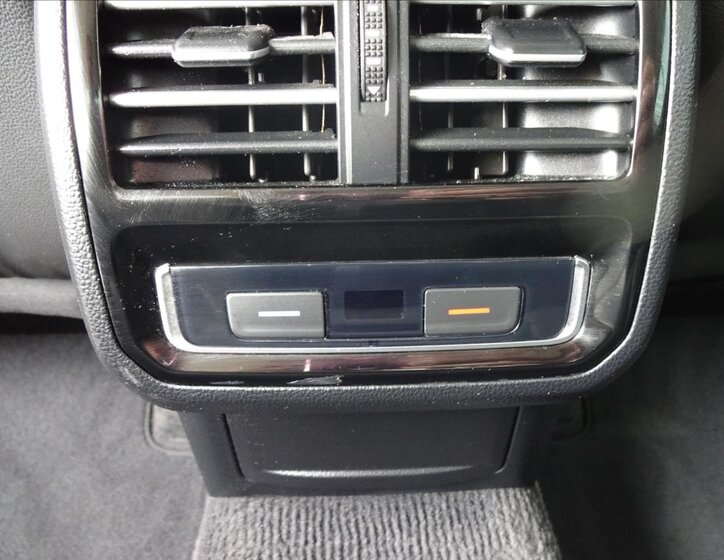 Volkswagen Passat Sedan 2,0 l 110 kw