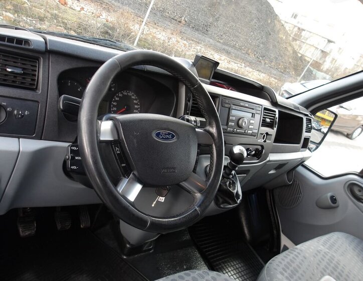 Ford Transit Skříň 2,2 l 74 kw