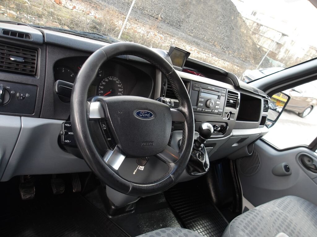 Ford Transit Skříň 2,2 l 74 kw