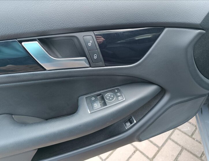 Mercedes-Benz Třídy C Kupé 2,1 l 150 kw