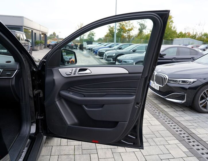 Mercedes-Benz GLE 19