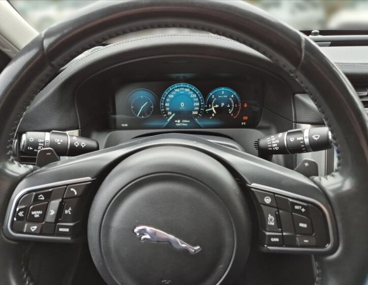 Jaguar XF Sedan 3,0 l 221 kw