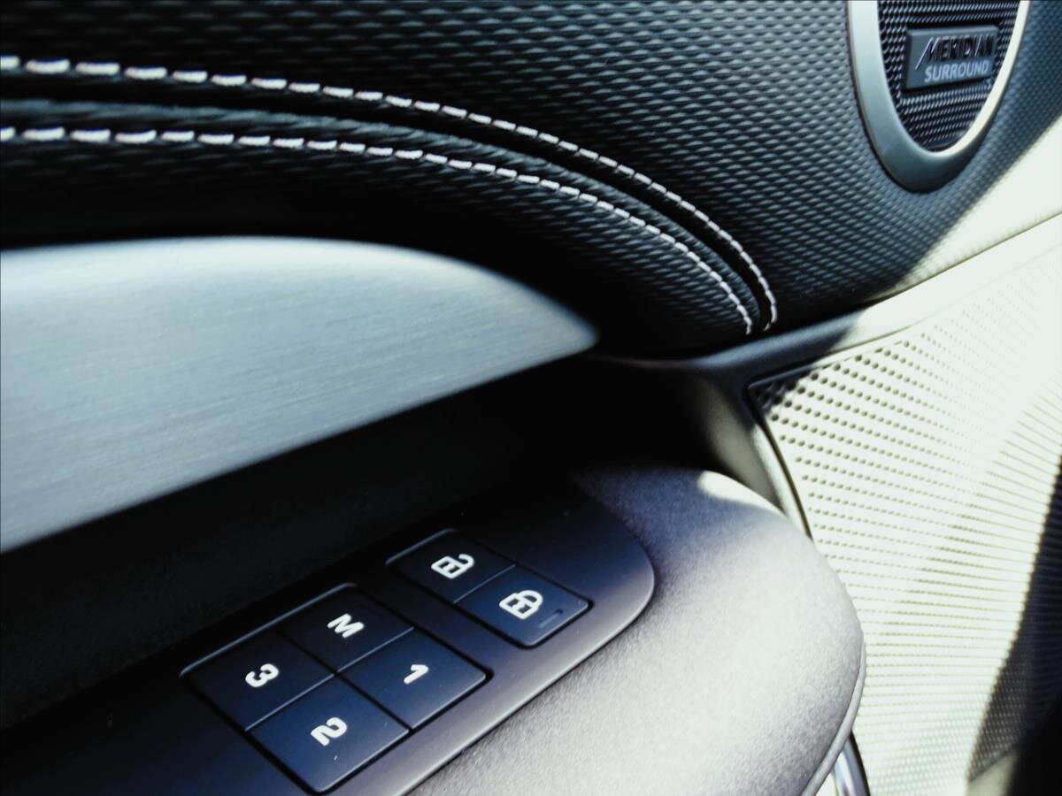 Land Rover Discovery SUV / Terénní 3,0 l 184 kw