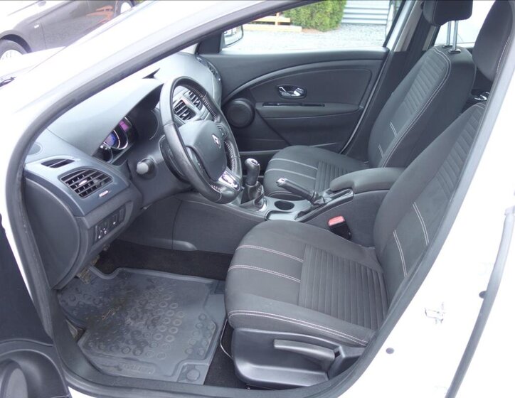 Renault Fluence Sedan / Limuzína 1,6 l 82 kw