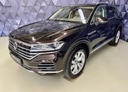 Volkswagen Touareg 1