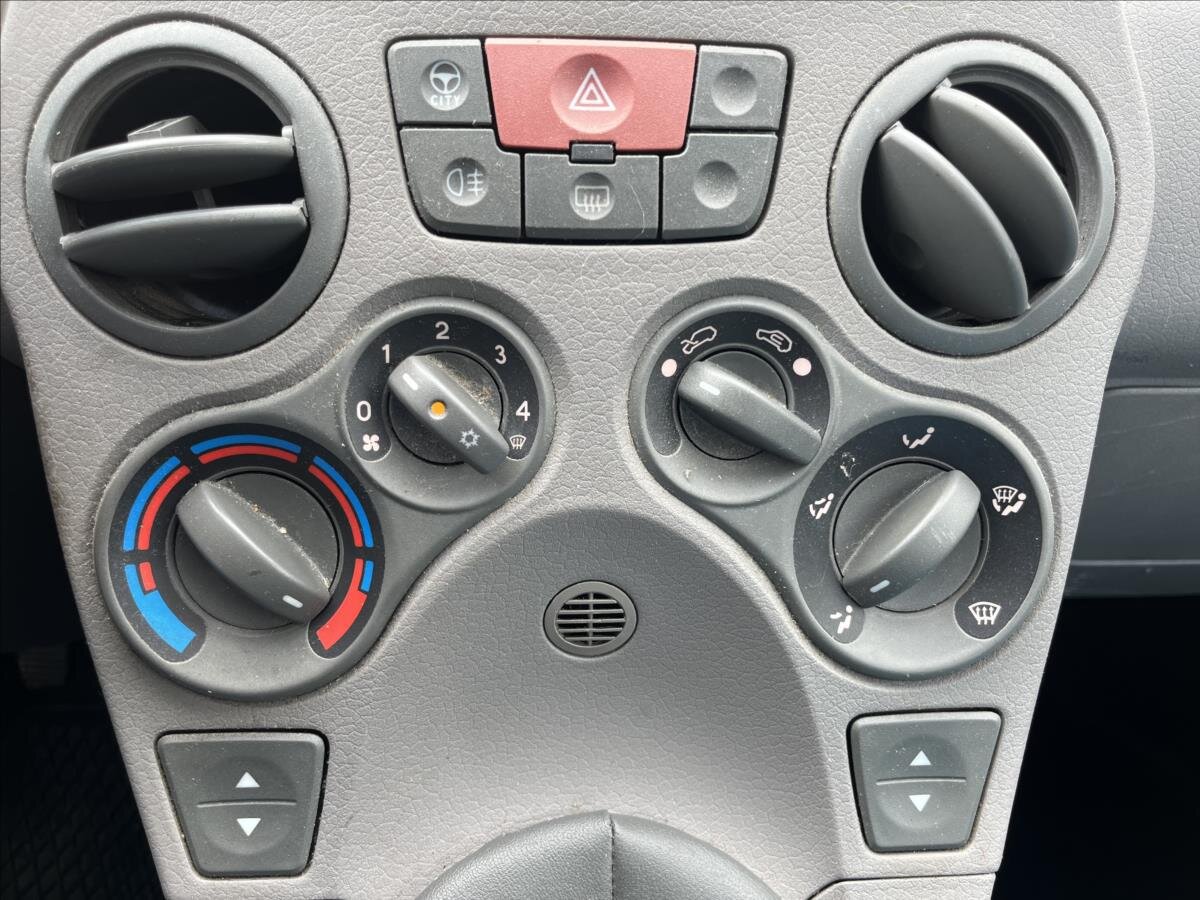 Fiat Panda Hatchback 1,2 l 44 kw