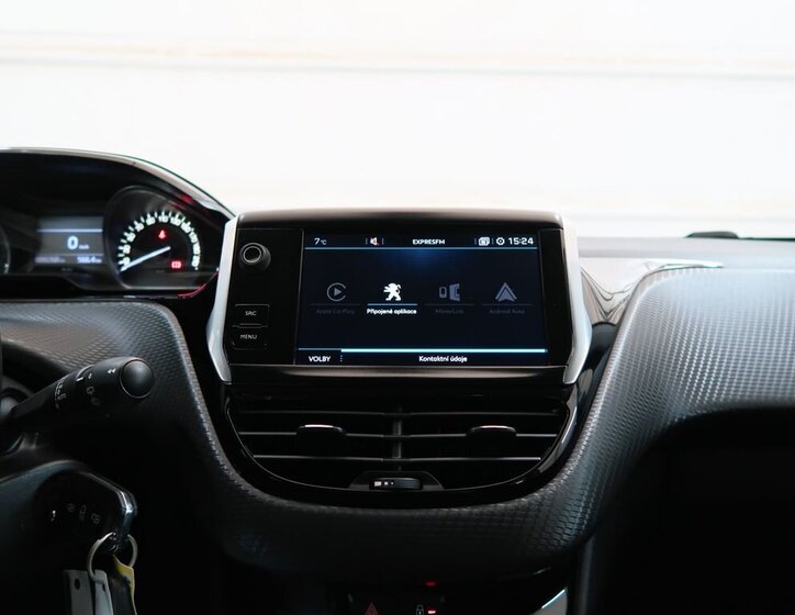 Peugeot 208 Hatchback 1,2 l 61 kw