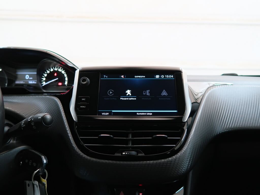 Peugeot 208 Hatchback 1,2 l 61 kw