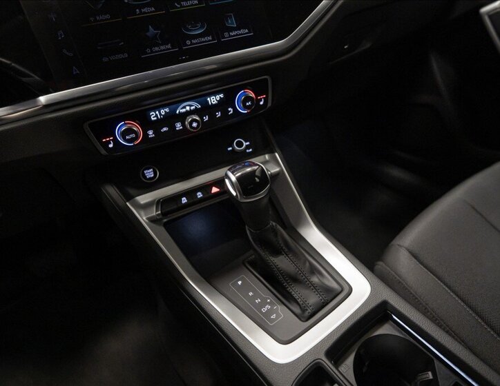Audi Q3 SUV / Terénní 1,5 l 110 kw