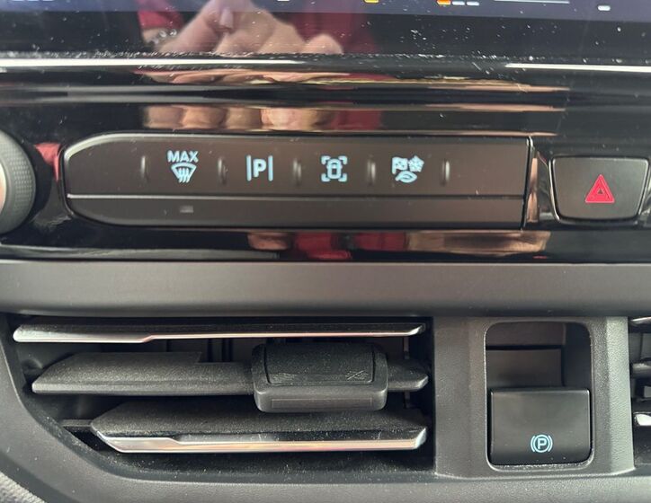 Ford Tourneo Custom 14