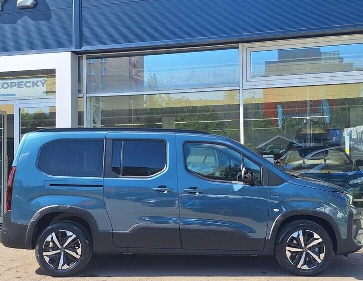 Peugeot Rifter 8