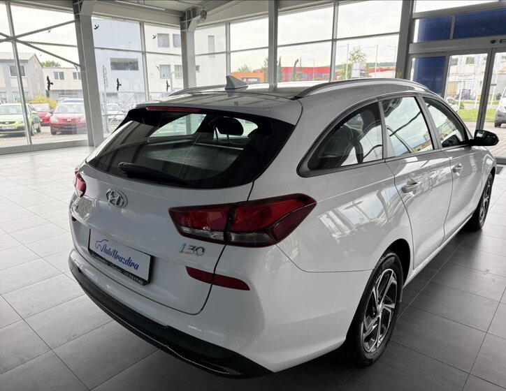 Hyundai i30 Kombi 998,0 88 kw