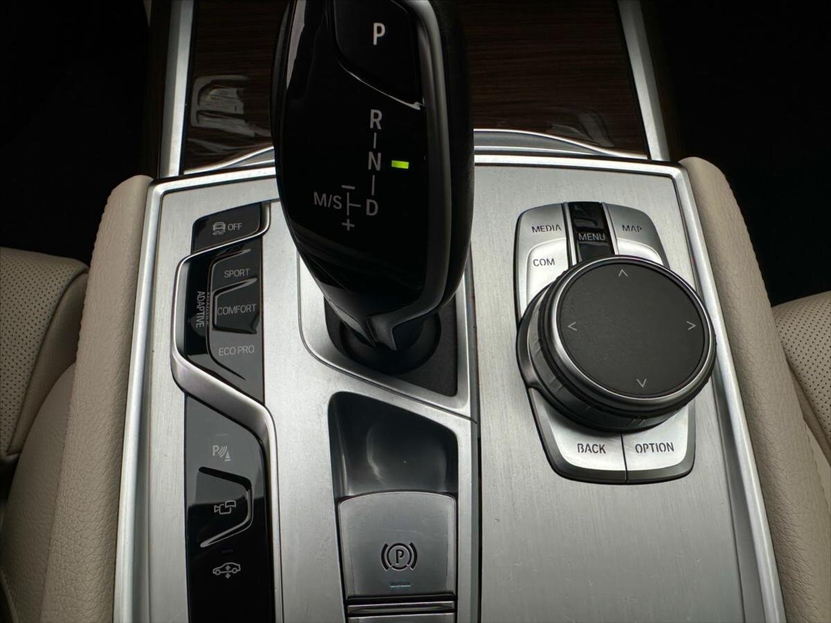 BMW Řada 7 Ostatní 4,4 l 390 kw