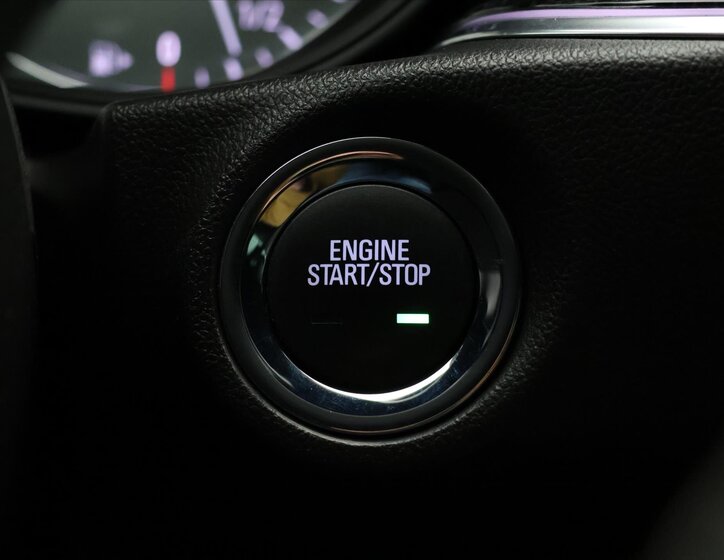 Opel Insignia Kombi 2,0 l 128 kw