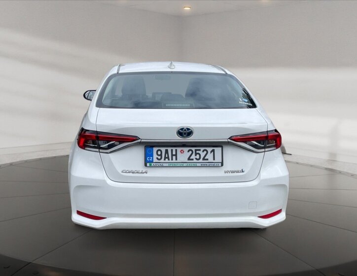 Toyota Corolla Sedan / Limuzína 1,8 l 72 kw