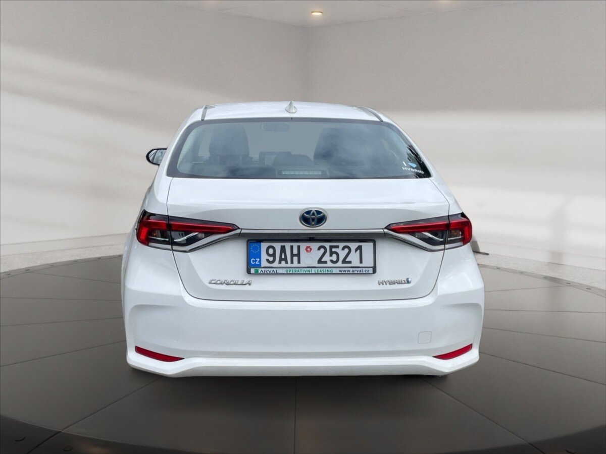 Toyota Corolla Sedan / Limuzína 1,8 l 72 kw