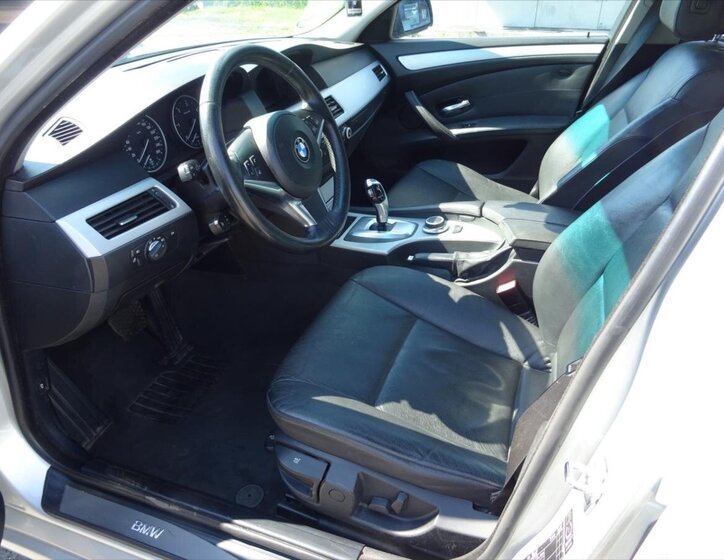 BMW Řada 5 Kombi 3,0 l 173 kw