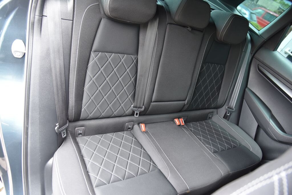 Škoda Karoq SUV / Terénní 1,5 l 110 kw