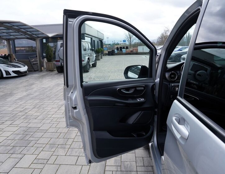 Mercedes-Benz Třídy V MPV 2,0 l 176 kw