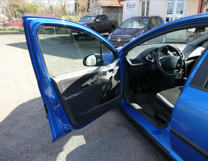 Peugeot 207 11