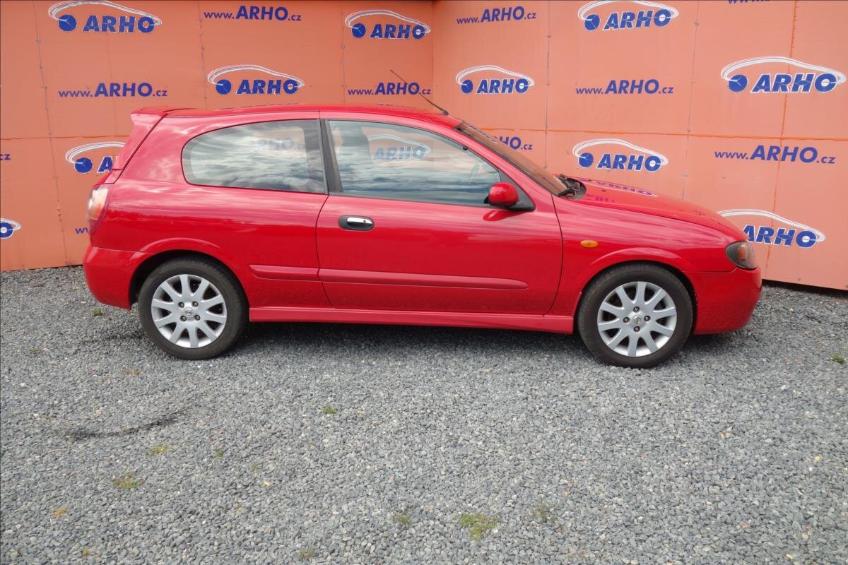 Nissan Almera