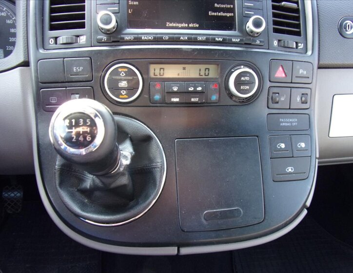 Volkswagen Multivan Ostatní 2,5 l 128 kw