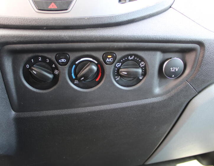 Ford Transit 13