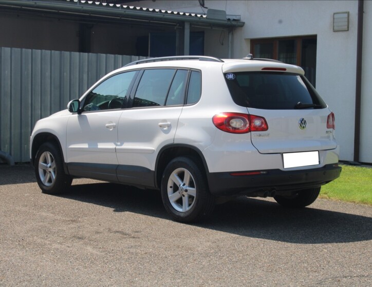 Volkswagen Tiguan 7