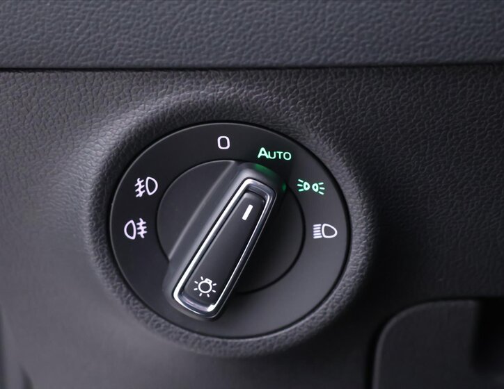 Škoda Karoq SUV / Terénní 2,0 l 110 kw