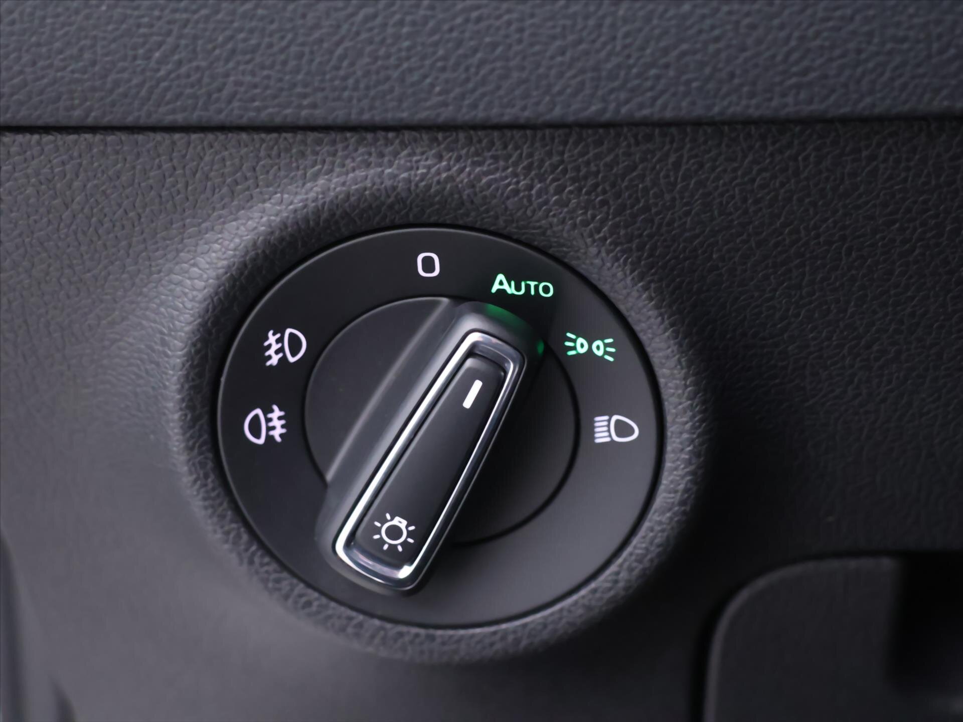 Škoda Karoq SUV / Terénní 2,0 l 110 kw