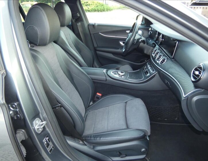 Mercedes-Benz Třídy E Kombi 2,0 l 143 kw