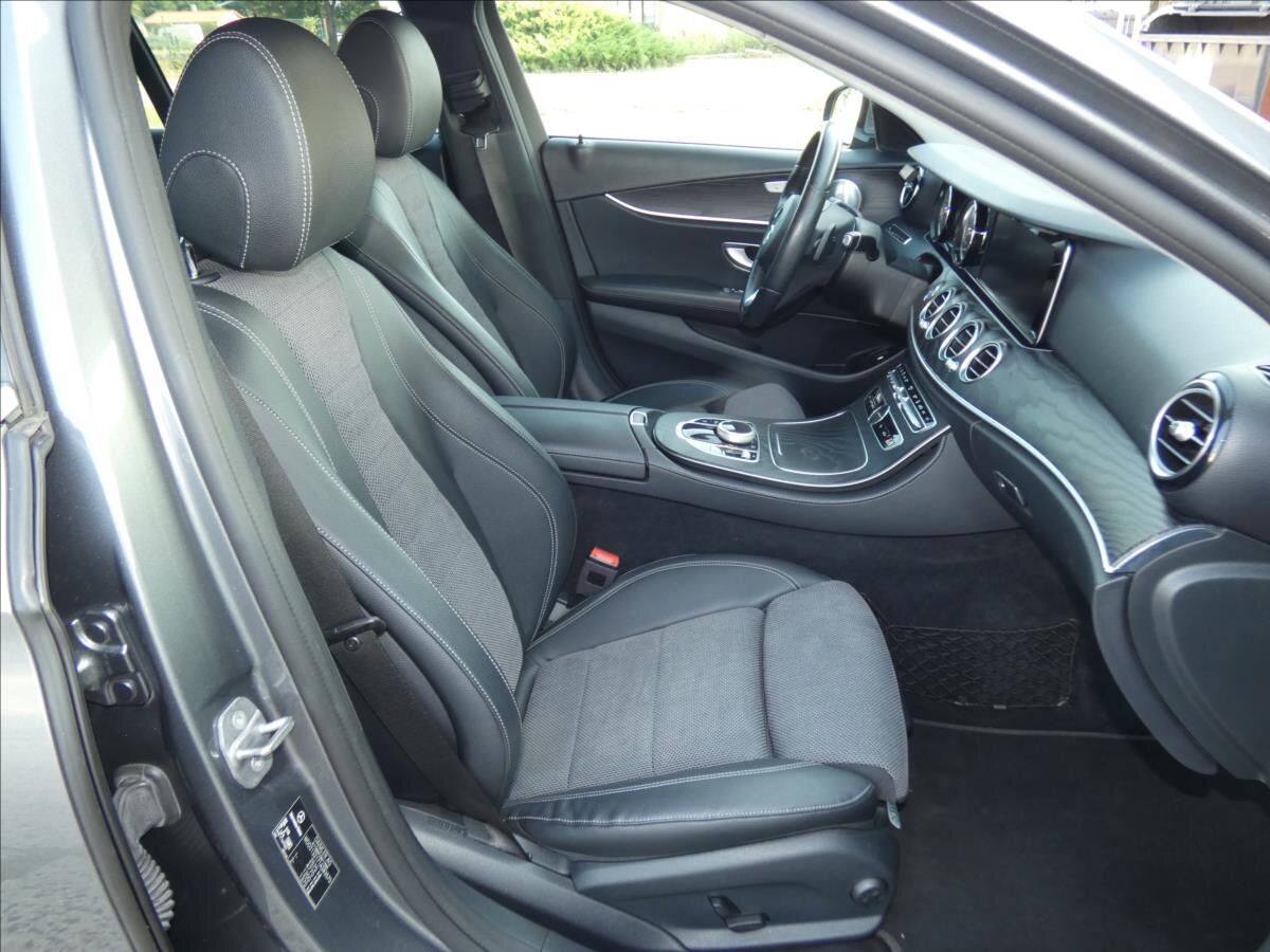 Mercedes-Benz Třídy E Kombi 2,0 l 143 kw