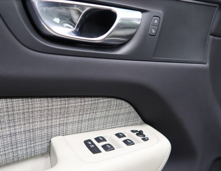 Volvo XC60 SUV 2,0 l 145 kw