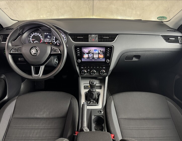 Škoda Octavia 14