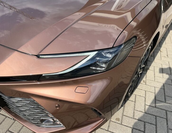 Toyota Camry Sedan / Limuzína 2,5 l 137 kw