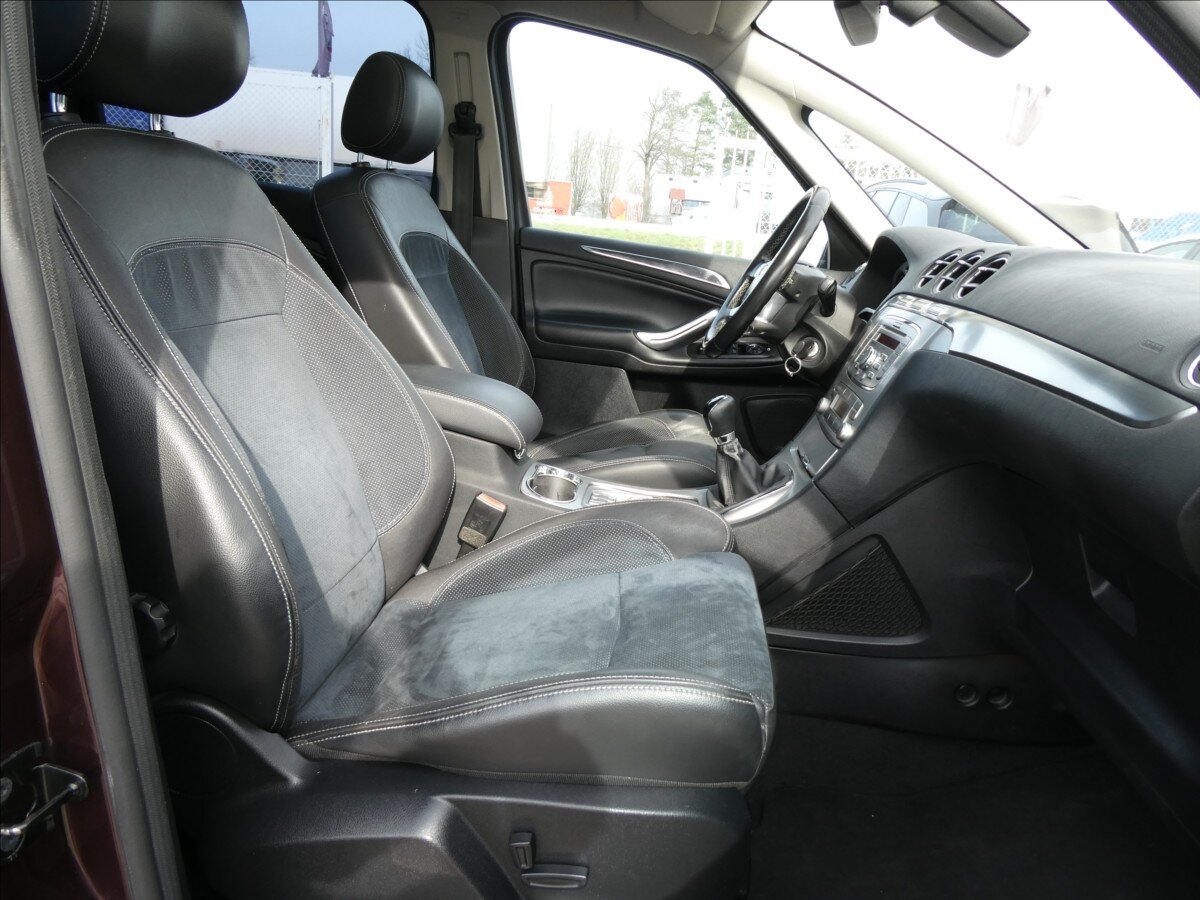 Ford S-MAX MPV 2,0 l 107 kw