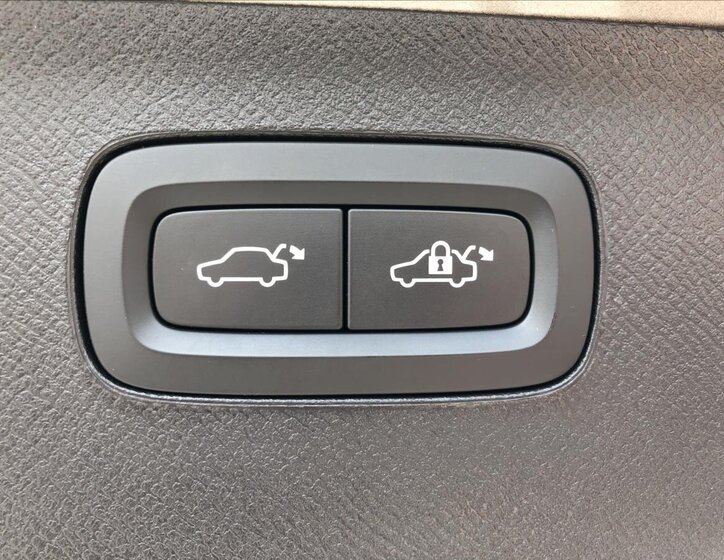 Volvo XC90 SUV / Terénní 2,0 l 173 kw