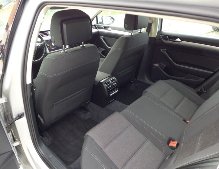 Volkswagen Passat Kombi 2,0 l 110 kw