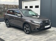 Mitsubishi Outlander SUV / Terénní 2,3 l 110 kw