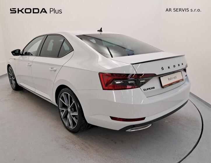 Škoda Superb 8