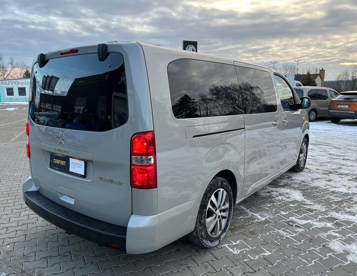 Peugeot Traveller 4