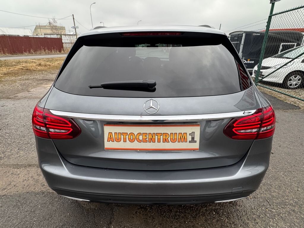 Mercedes-Benz Třídy C Kombi 2,2 l 143 kw