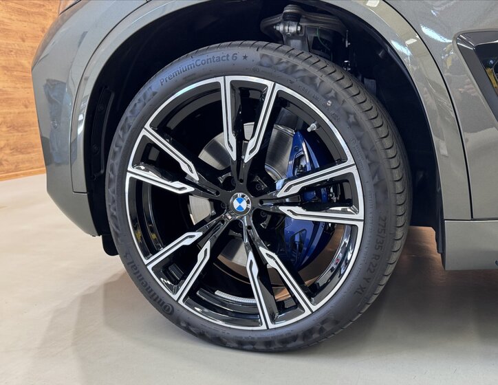 BMW X5 SUV 3,0 l 250 kw