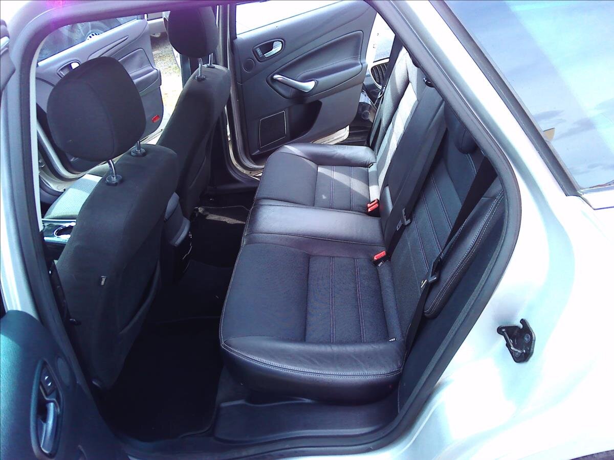 Ford Mondeo Kombi 2,0 l 103 kw